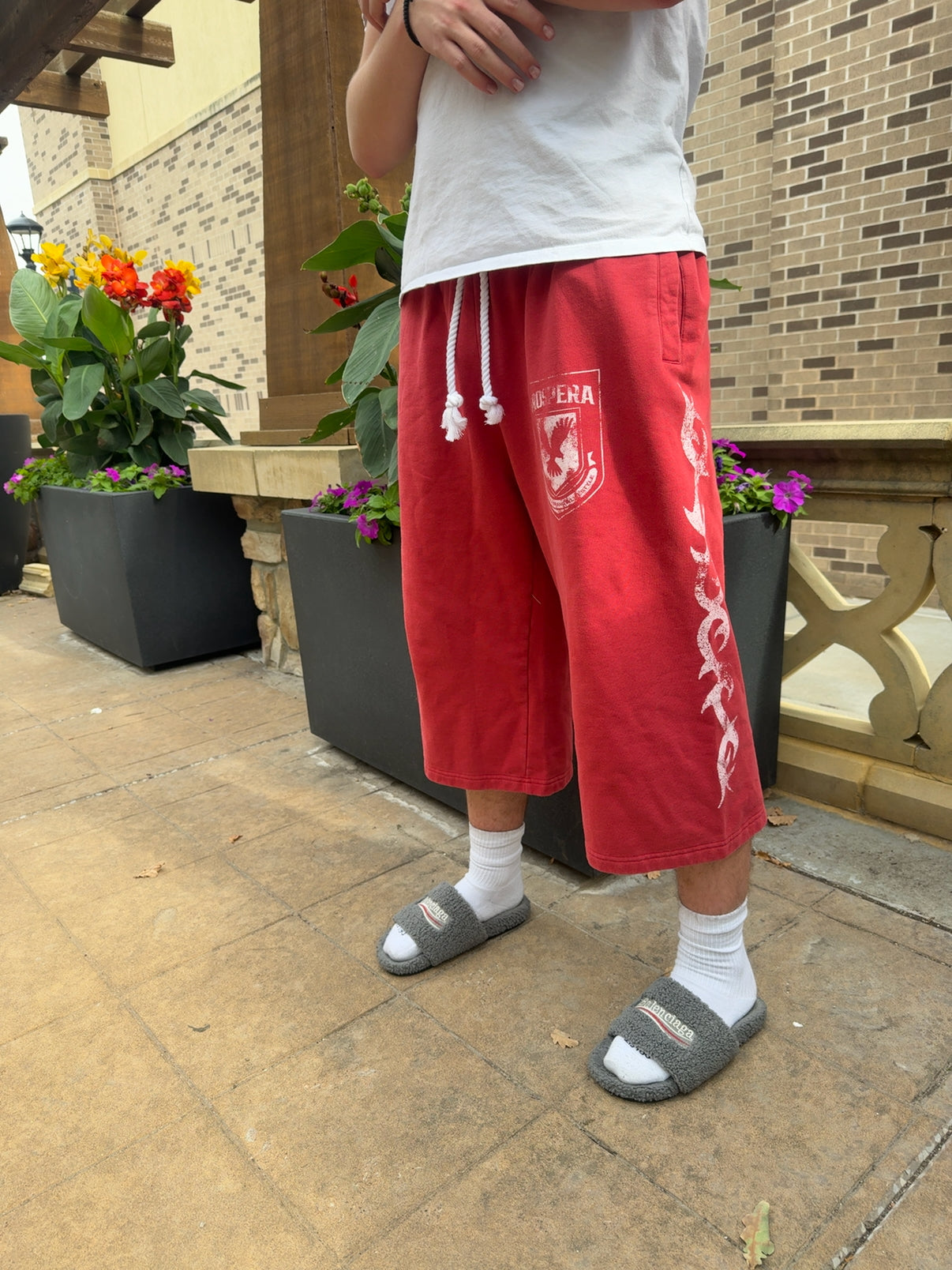 Red Prospera 3/4 Sweat Shorts